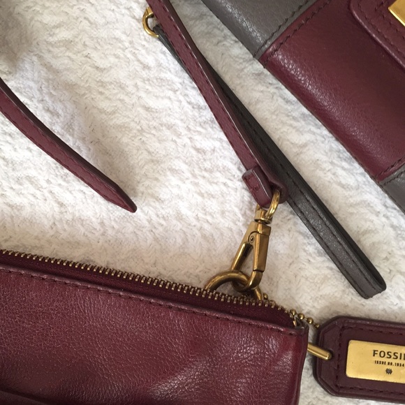 Host Pick Fossil Crossbody & Wallet - Picture 4 of 8